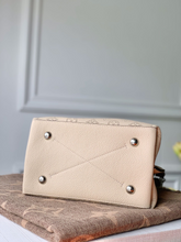 Load image into Gallery viewer, LOUIS VUITTON M57526 MURIA
