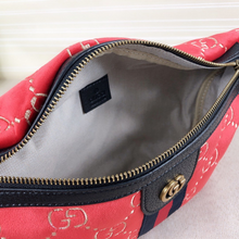 Load image into Gallery viewer, GUCCI 574968GZ8BT
