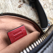 Load image into Gallery viewer, GUCCI 476434 0OLFX 8277 85
