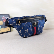 Load image into Gallery viewer, GUCCI 574968GZ8BT
