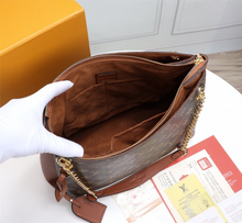 Load image into Gallery viewer, LOUIS VUITTON M43758 Trunk Clutch
