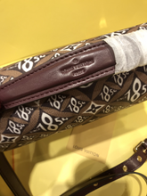 Load image into Gallery viewer, LOUIS VUITTON M57272 POCHETTE MÉTIS
