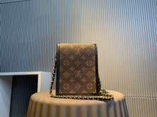 Load image into Gallery viewer, LOUIS VUITTON
