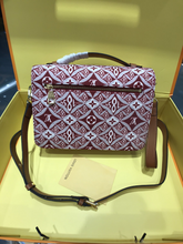 Load image into Gallery viewer, LOUIS VUITTON M57272 POCHETTE MÉTIS
