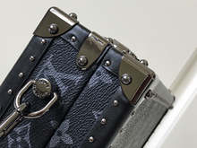 Load image into Gallery viewer, LOUIS VUITTON M20251 CLUTCH BOX
