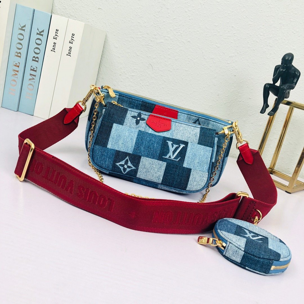 LOUIS VUITTON M44990