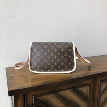 Load image into Gallery viewer, LOUIS VUITTON M42250
