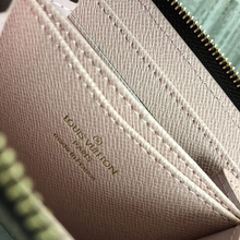 Load image into Gallery viewer, LOUIS VUITTON N63069 ZIPPY
