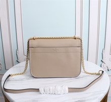 Load image into Gallery viewer, LOUIS VUITTON M57073 LOCKME CHAIN
