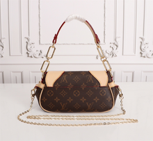 Load image into Gallery viewer, LOUIS VUITTON M69813
