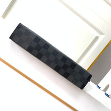 Load image into Gallery viewer, LOUIS VUITTON N60412 POCHETTE VOYAGE
