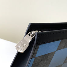 Load image into Gallery viewer, LOUIS VUITTON N60412 POCHETTE VOYAGE
