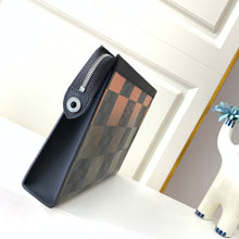 Load image into Gallery viewer, LOUIS VUITTON N60412 POCHETTE VOYAGE
