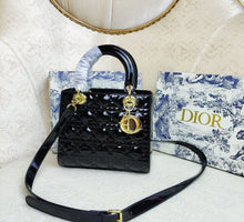 Load image into Gallery viewer, DIOR M0531NWDD_M900
