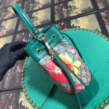 Load image into Gallery viewer, GUCCI 655597 2TYAG 9795
