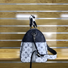 Load image into Gallery viewer, LOUIS VUITTON M43412 KEEPALL BANDOULIÈRE
