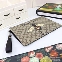 Load image into Gallery viewer, GUCCI 473904 GZN1N 1058
