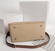 Load image into Gallery viewer, LOUIS VUITTON M56084 BEAUBOURG HOBO
