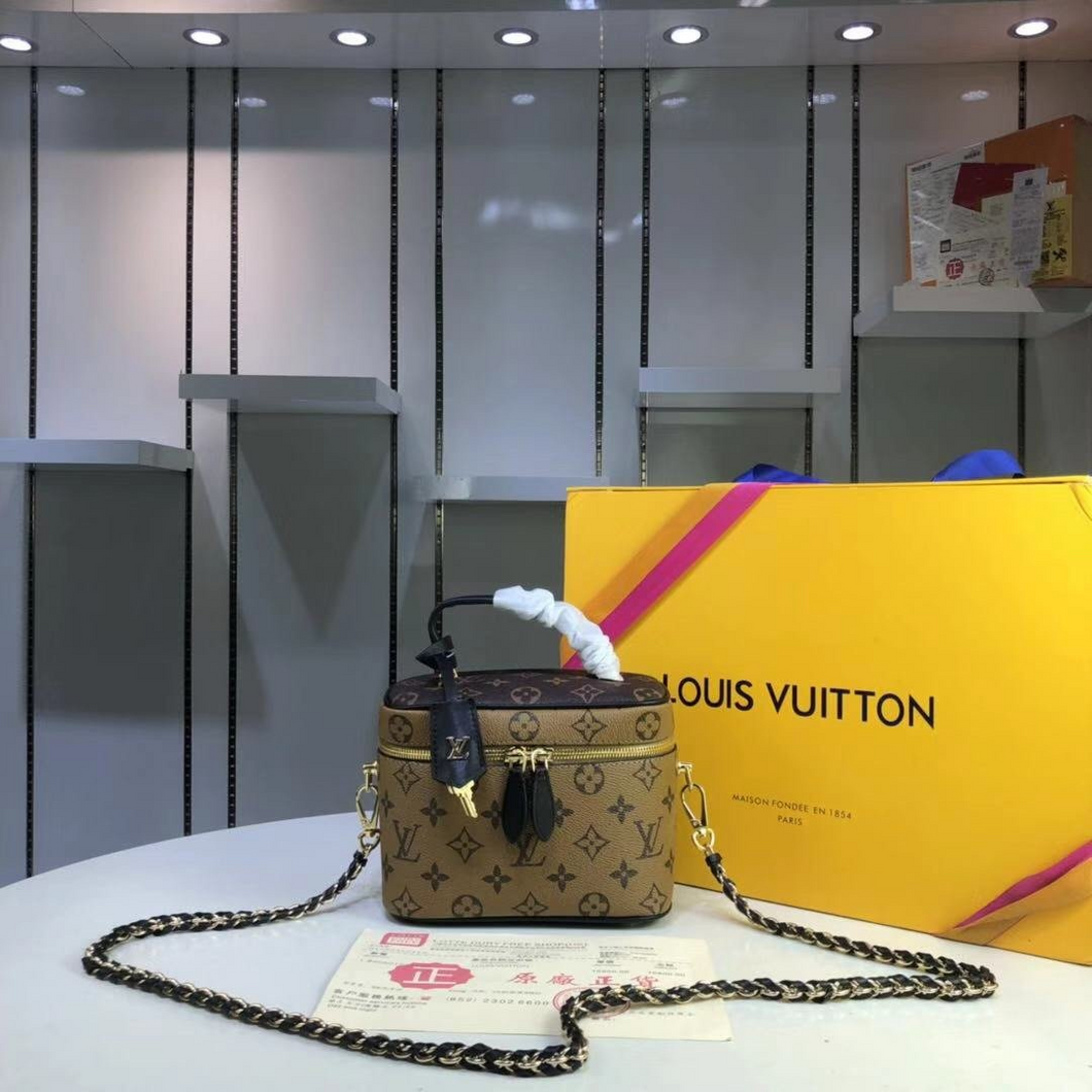 LOUIS VUITTON M57482 VANITY