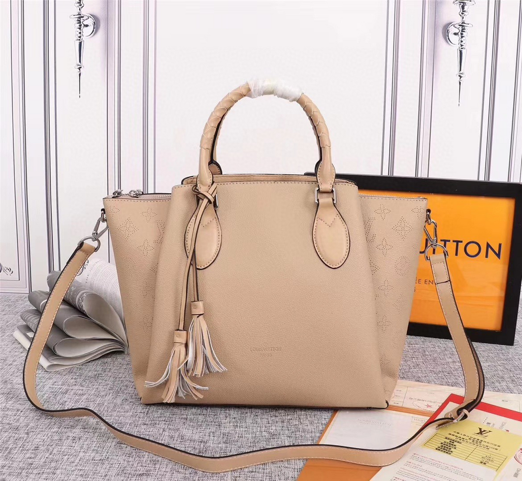 LOUIS VUITTON M55029 Mahina