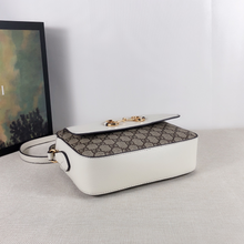 Load image into Gallery viewer, GUCCI 645454 92TCG 9761
