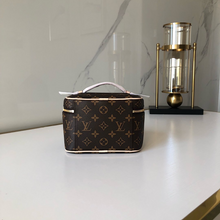 Load image into Gallery viewer, LOUIS VUITTON M44495 NICE

