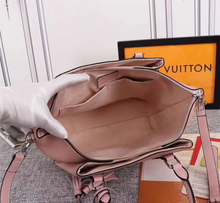 Load image into Gallery viewer, LOUIS VUITTON M55029 Mahina
