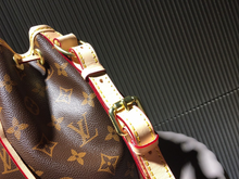 Load image into Gallery viewer, LOUIS VUITTON M40817 NOÉ BB
