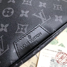Load image into Gallery viewer, LOUIS VUITTON M44388 DISCOVERY
