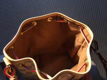 Load image into Gallery viewer, LOUIS VUITTON M40817 NOÉ BB
