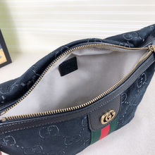 Load image into Gallery viewer, GUCCI 574968GZ8BT
