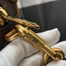 Load image into Gallery viewer, LOUIS VUITTON M44735 MINI SOFT TRUNK
