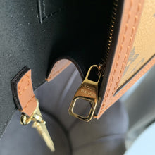 Load image into Gallery viewer, LOUIS VUITTON M44580 MINI DAUPHINE
