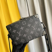 Load image into Gallery viewer, LOUIS VUITTON M44735 MINI SOFT TRUNK

