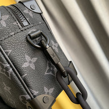 Load image into Gallery viewer, LOUIS VUITTON M44735 MINI SOFT TRUNK
