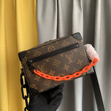 Load image into Gallery viewer, LOUIS VUITTON M44735 MINI SOFT TRUNK
