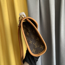 Load image into Gallery viewer, LOUIS VUITTON M44919
