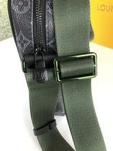 Load image into Gallery viewer, LOUIS VUITTON M43678 DANUBE
