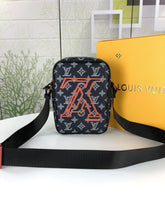 Load image into Gallery viewer, LOUIS VUITTON M43678 DANUBE
