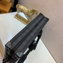 Load image into Gallery viewer, LOUIS VUITTON M44952 SOFT TRUNK
