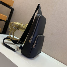 Load image into Gallery viewer, LOUIS VUITTON M30443 AVENUE
