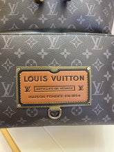 Load image into Gallery viewer, LOUIS VUITTON M45218 DISCOVERY

