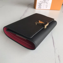 Load image into Gallery viewer, LOUIS VUITTON M51631 CHAIN LOUISE
