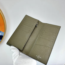 Load image into Gallery viewer, LOUIS VUITTON M69260 BRAZZA
