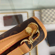 Load image into Gallery viewer, LOUIS VUITTON M44919
