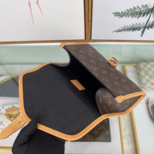 Load image into Gallery viewer, LOUIS VUITTON M44919
