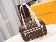 Load image into Gallery viewer, LOUIS VUITTON M51182
