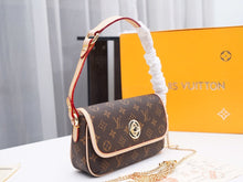 Load image into Gallery viewer, LOUIS VUITTON M66805
