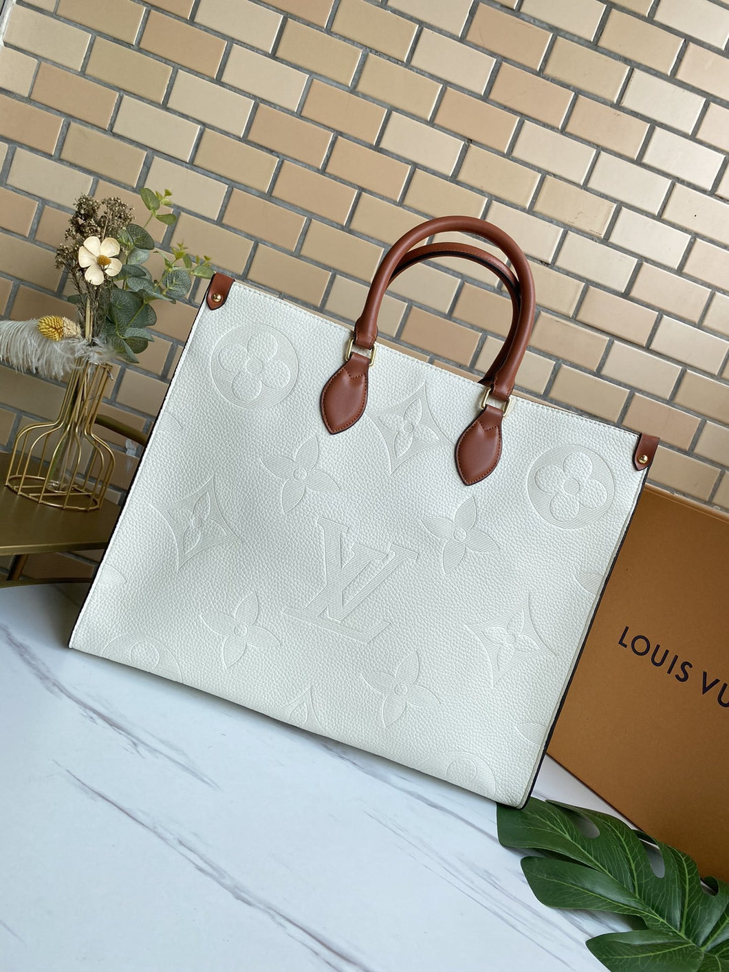 LOUIS VUITTON M44925 ONTHEGO