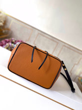 Load image into Gallery viewer, LOUIS VUITTON M56888
